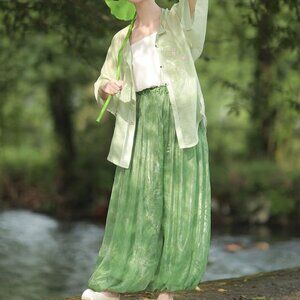 Tranquil Lotus hanfu 3-Piece Set / 1x camisole, 1x shirt, 1x pant